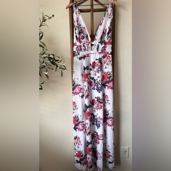 Fame and Partners Floral Maxi Dress Size 10 – Plunge Neck, Strappy Back (Read) - Picture 1 of 9
